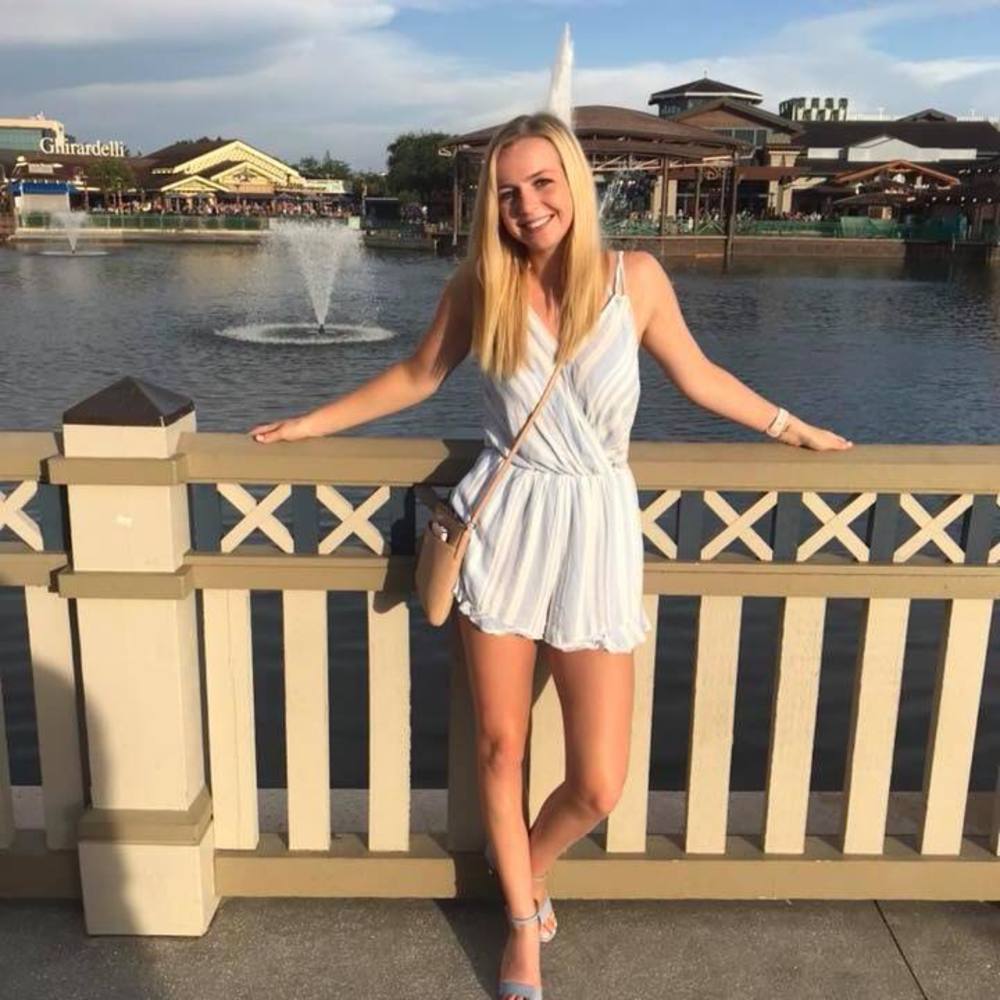 Meet your Posher, Abby